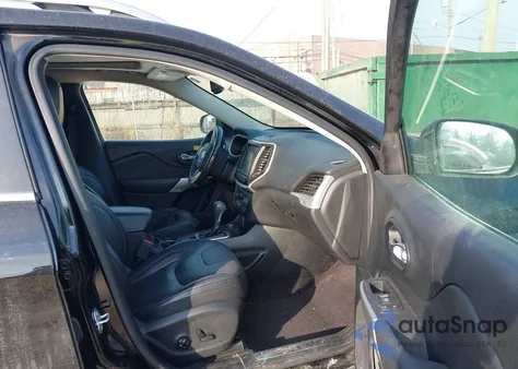 2017 Jeep Cherokee Overland 4X4 from USA, damaged, VIN 1C4PJMJS9HW544525